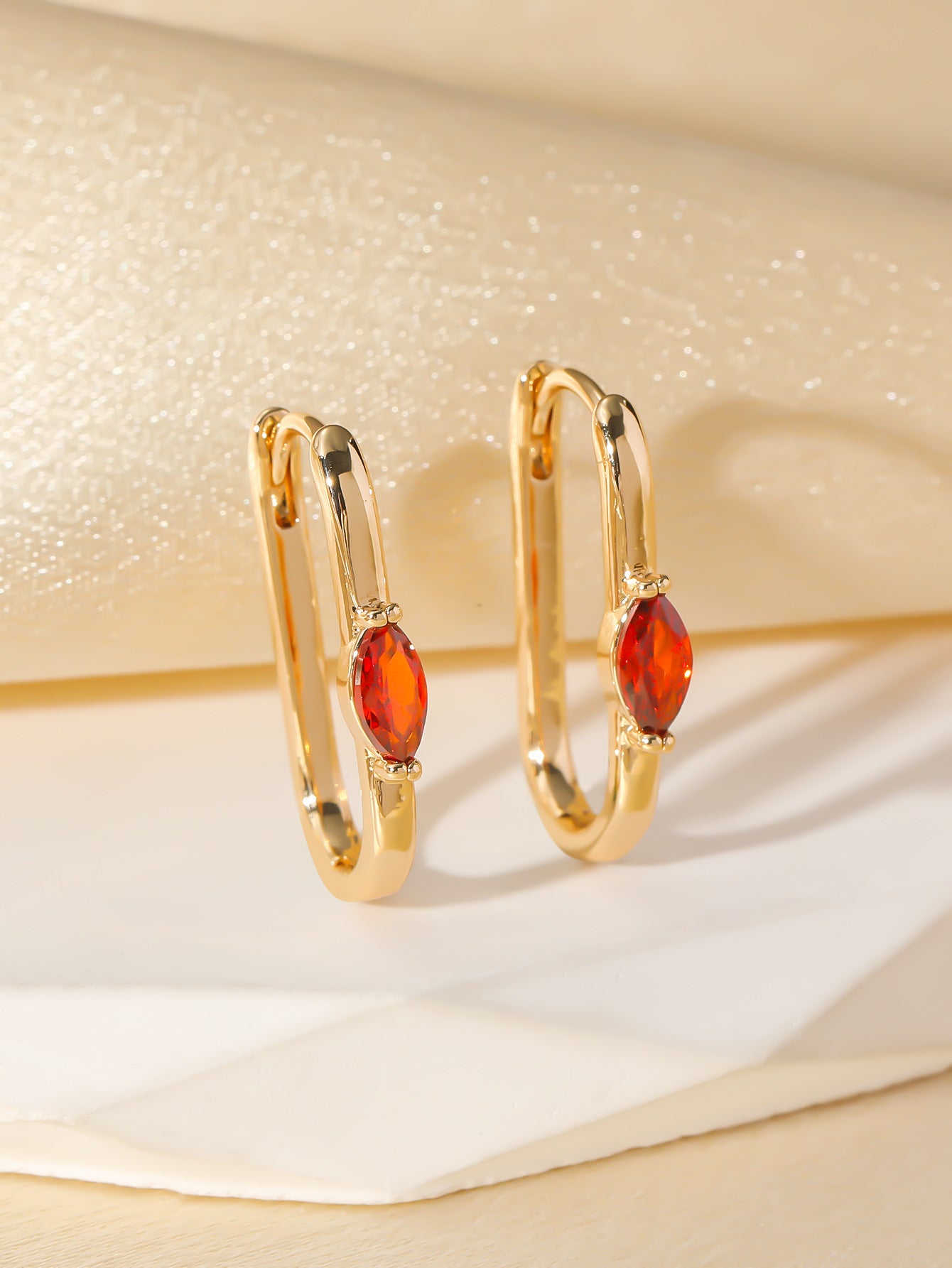 Simple Retro Elegance Geometric Copper Inlaid Zircon Ear Ring